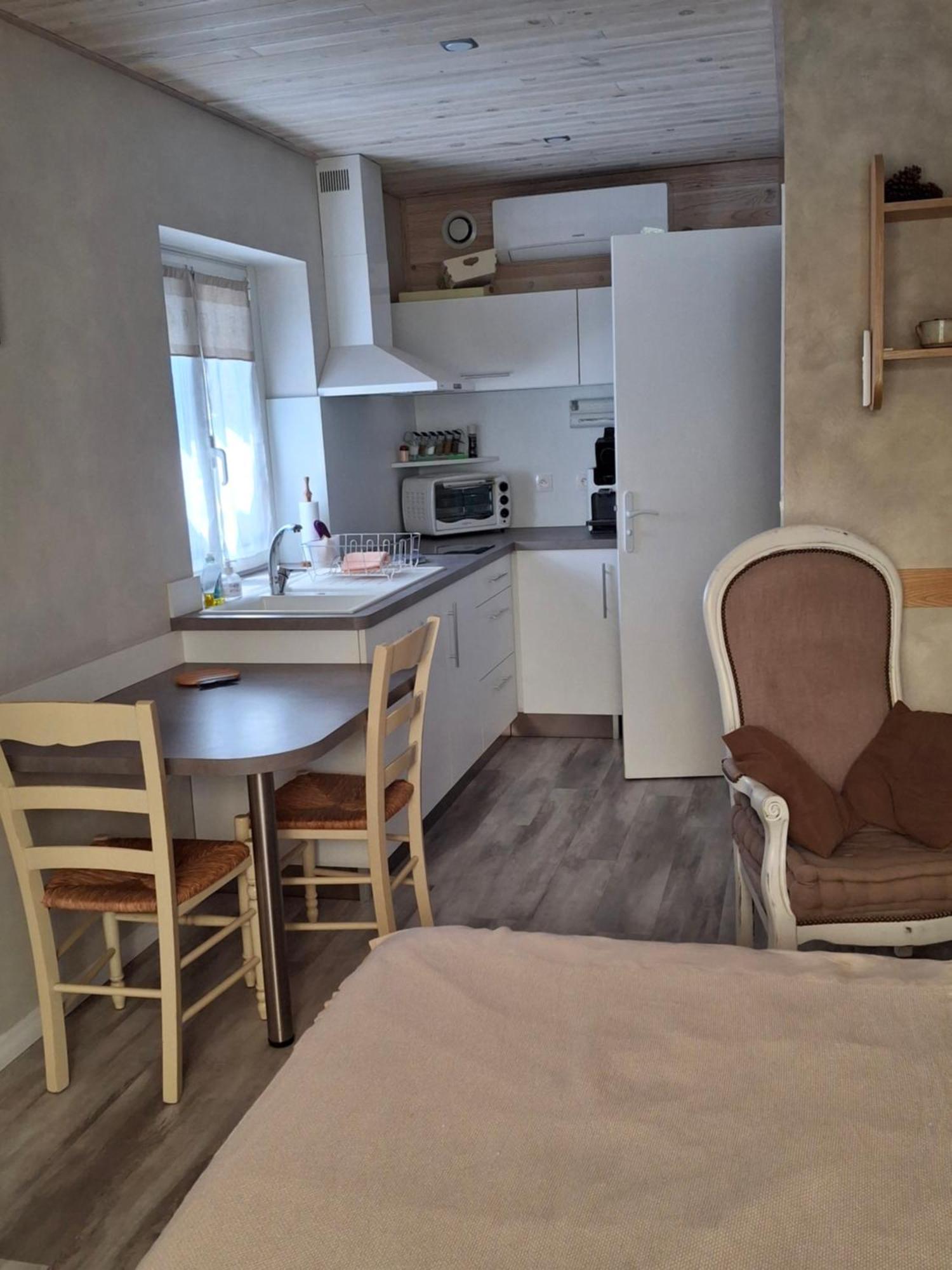 Aux Blanches Pierres Apartment Fumel Exterior photo