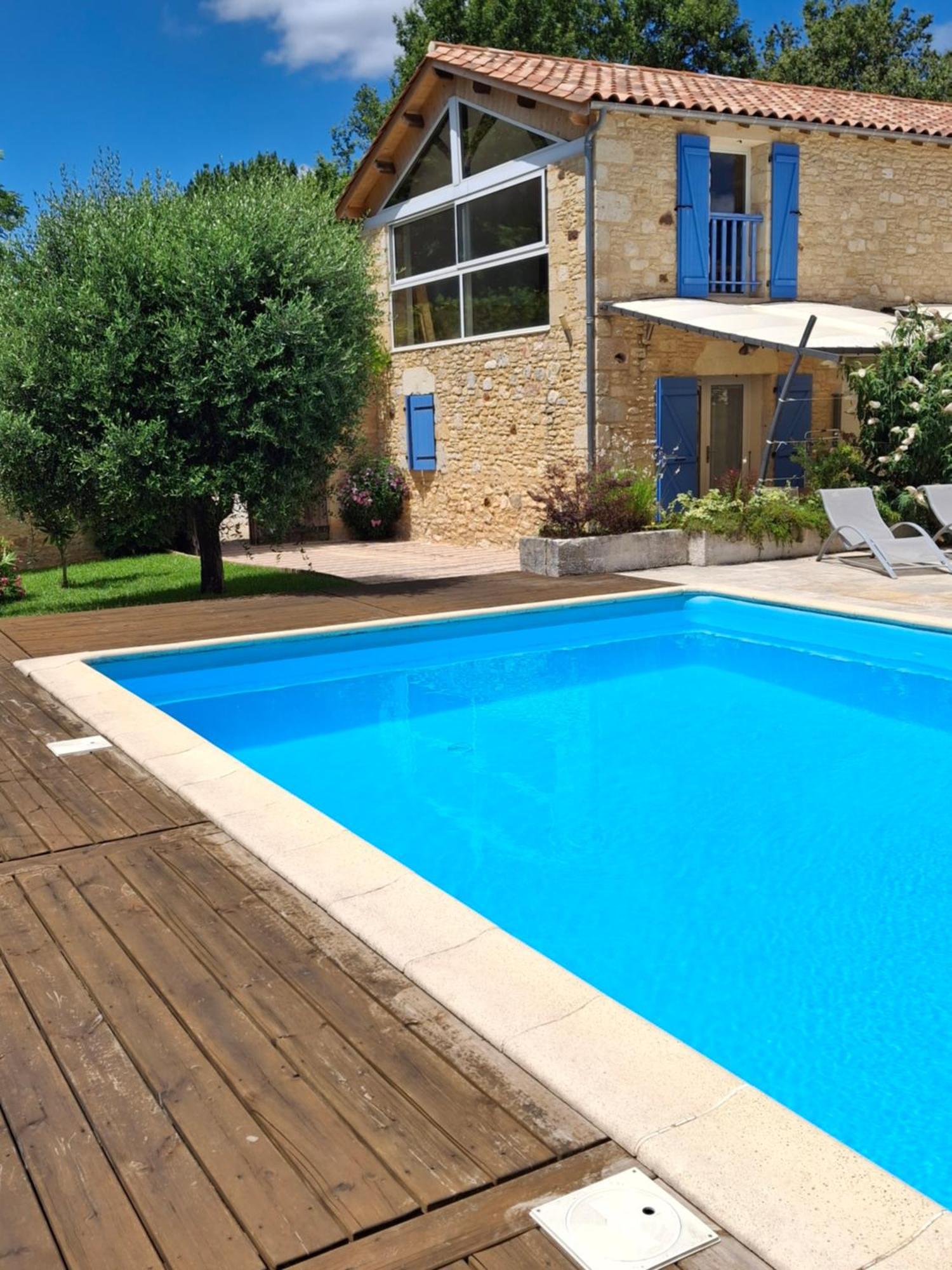 Aux Blanches Pierres Apartment Fumel Exterior photo