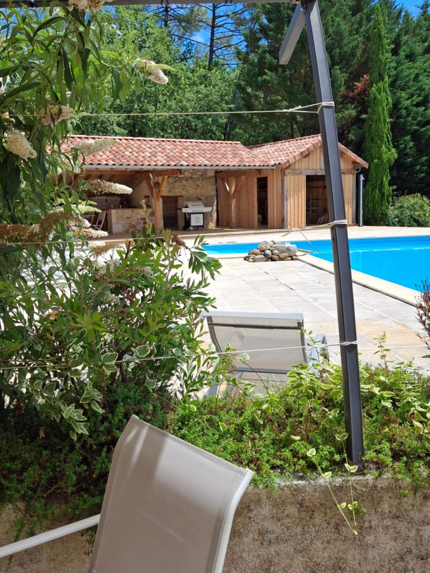 Aux Blanches Pierres Apartment Fumel Exterior photo